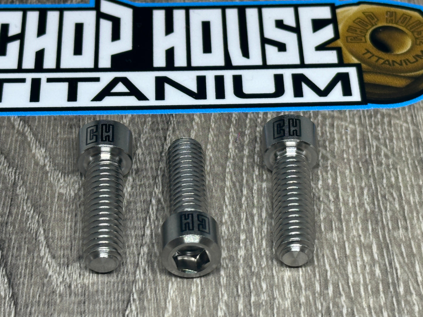 Rear Hub Pinch Bolt Pro Series Kit 3/ Chop House Titanium