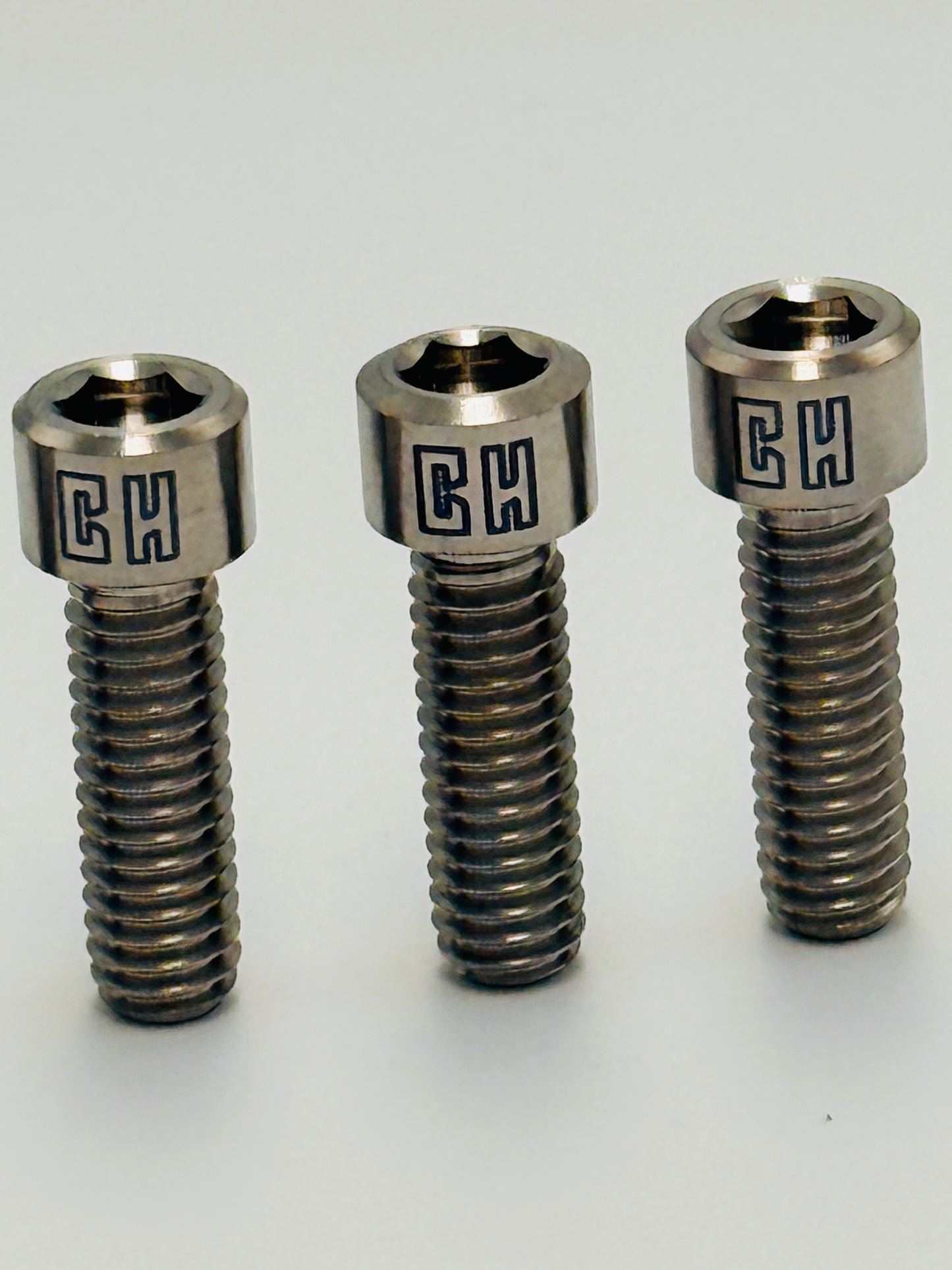 Rear Hub Pinch Bolt Pro Series Kit 3/ Chop House Titanium
